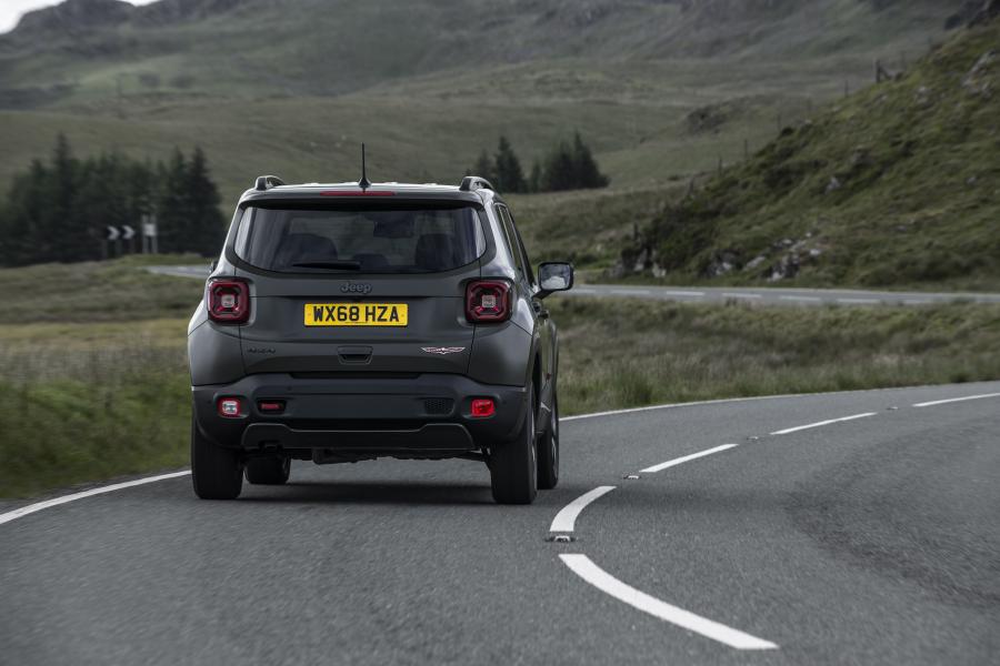  Jeep Renegade Trailhawk (BU) 2018 года  (UK) (фото 10 из 36)